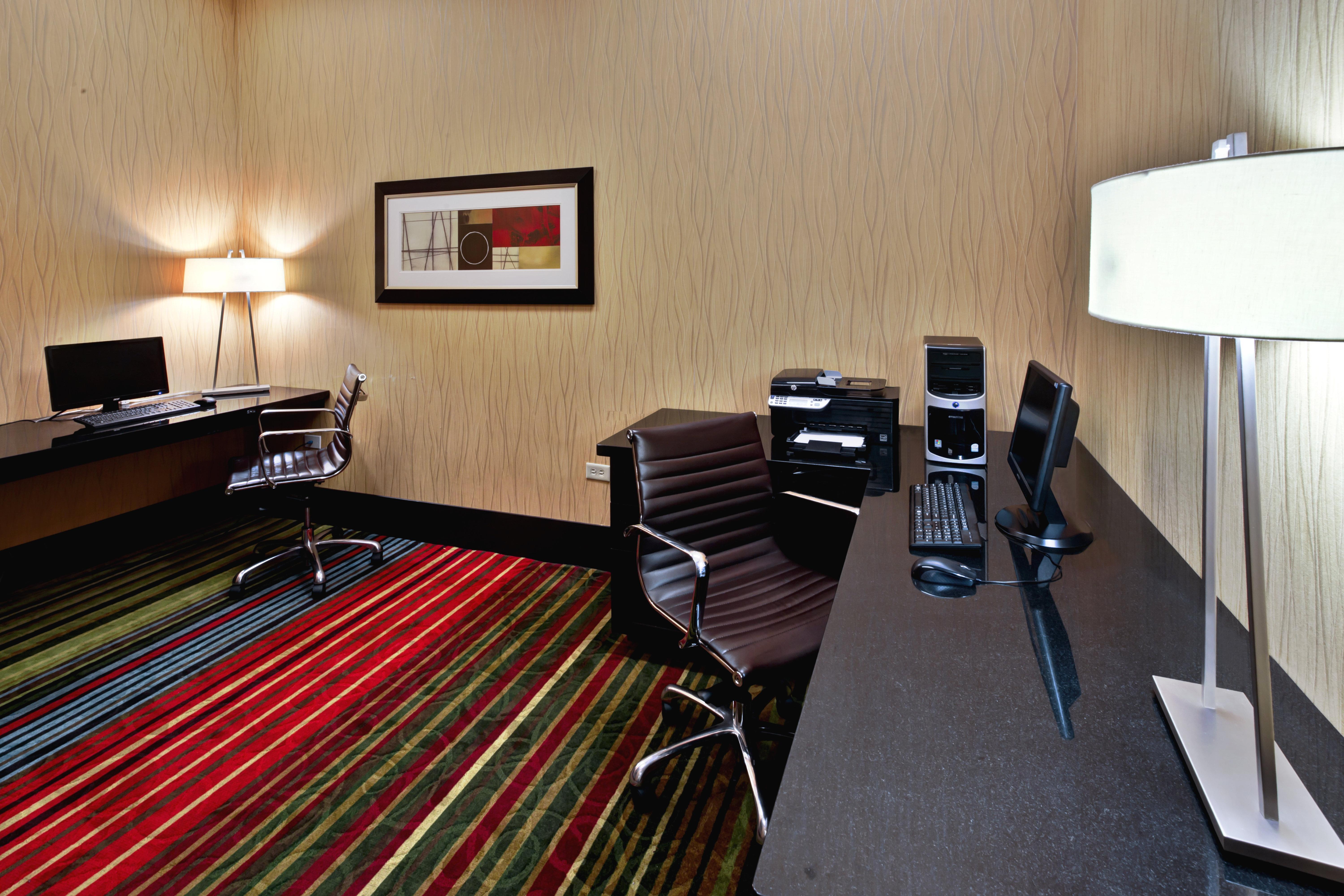 Holiday Inn Hotel & Suites Chicago Northwest - Elgin By Ihg Exterior photo