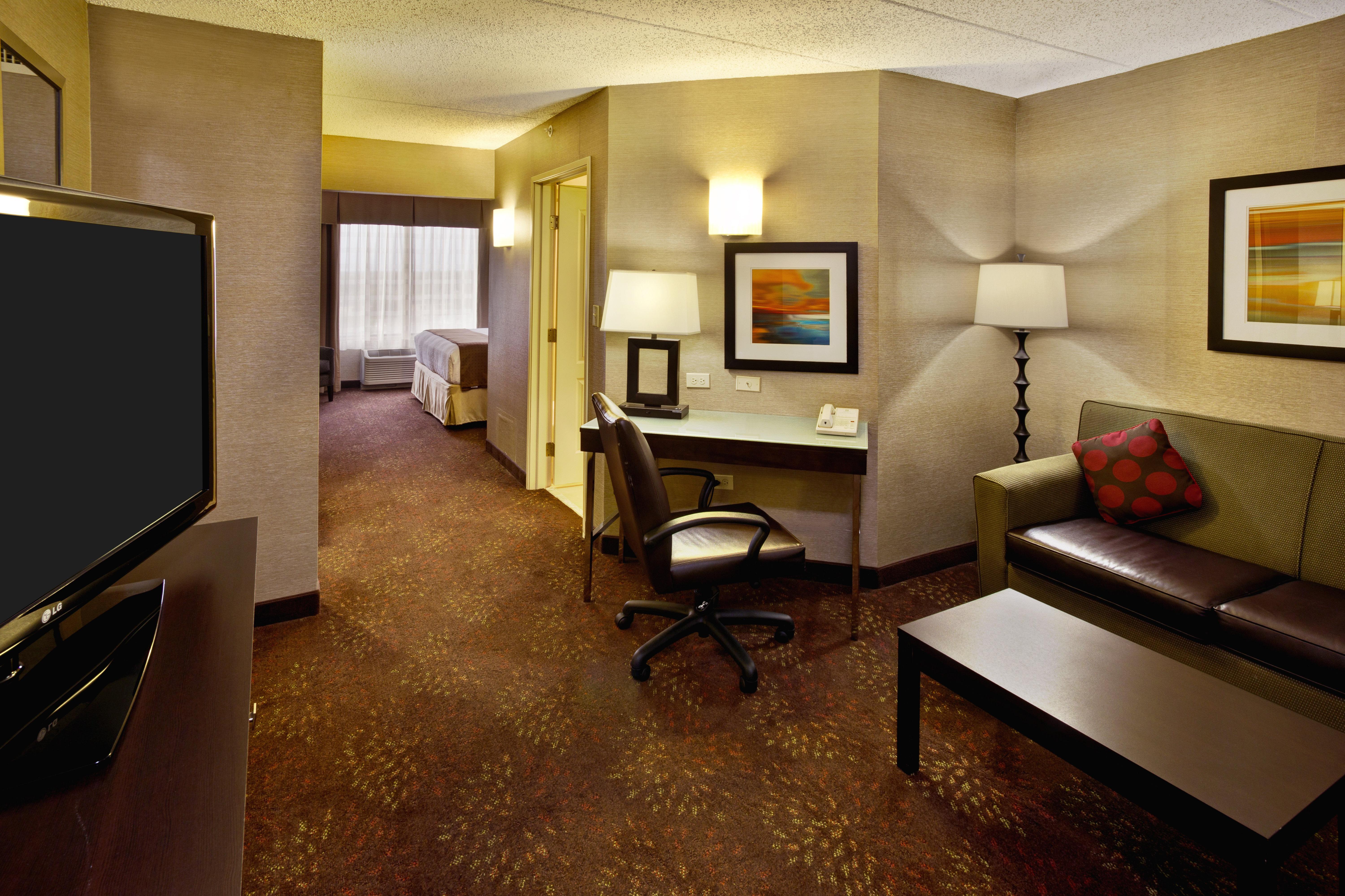 Holiday Inn Hotel & Suites Chicago Northwest - Elgin By Ihg Exterior photo
